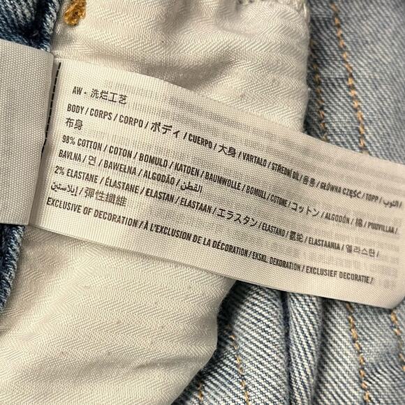 HOLLISTER Ultra High-Rise Mom Jeans Distressed Light Wash Size 27 x 27 - Picture 5 of 5